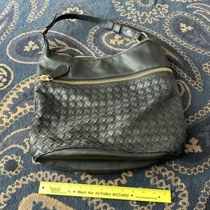 Great condition large shoulder bag.